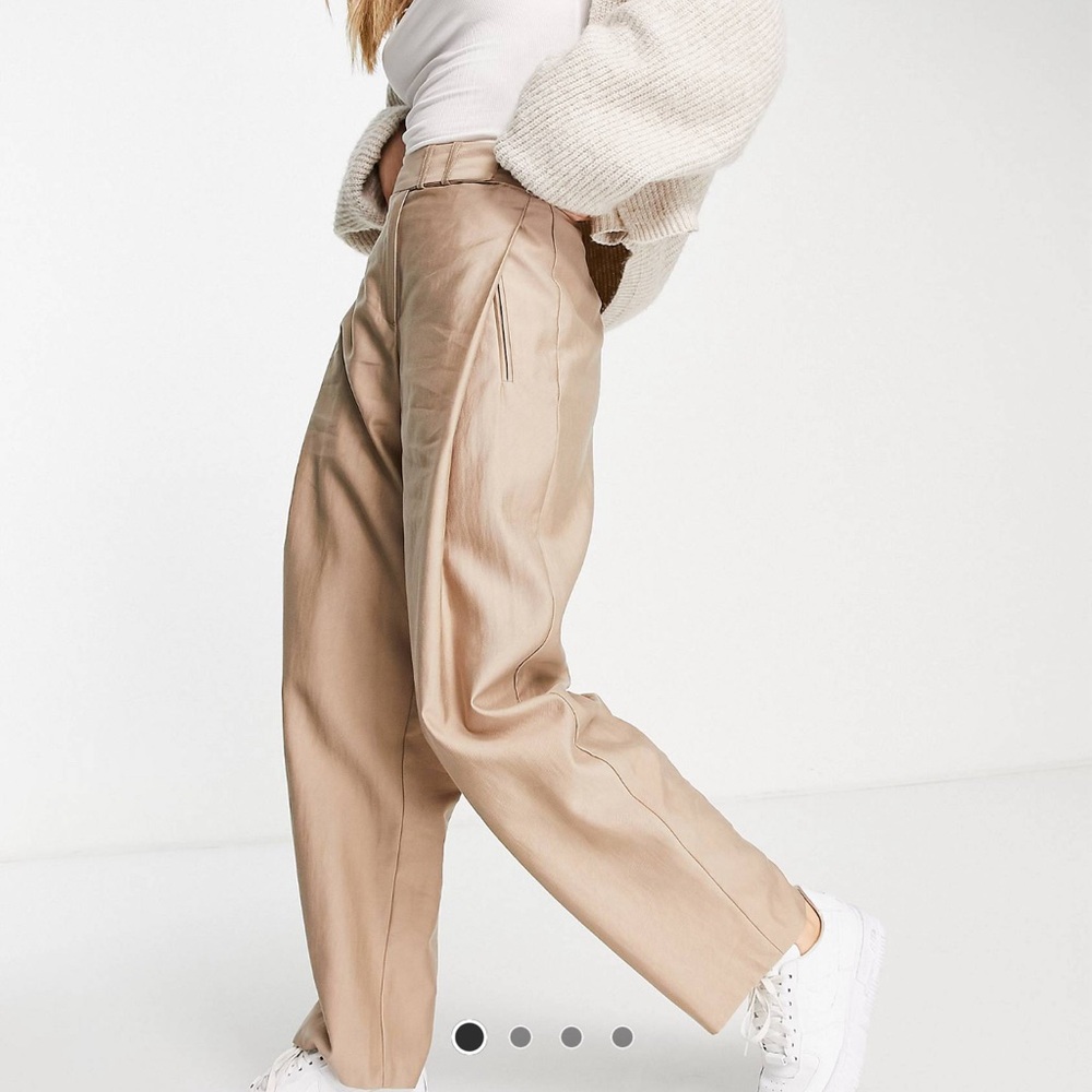 Pleat pants